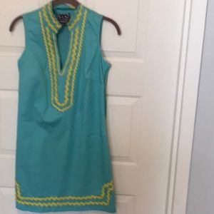 Sail to sable dress with yellow trim NWOT xs